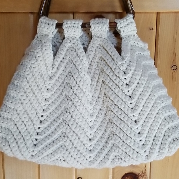 Vintage 1970s Boho Hand Crafted Crochet Knit Tortoise Handle Handbag - Picture 4 of 12